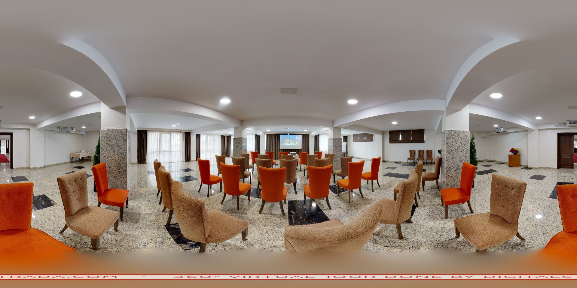 Imagine panoramică 360° dintr-o sală de conferință — variantă de setup
