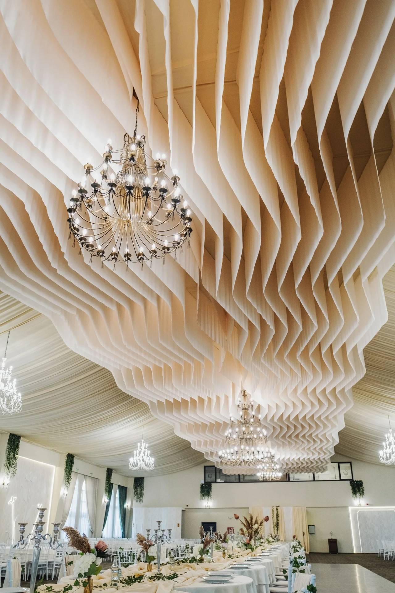 Chandelier and ceiling details in the Ballroom