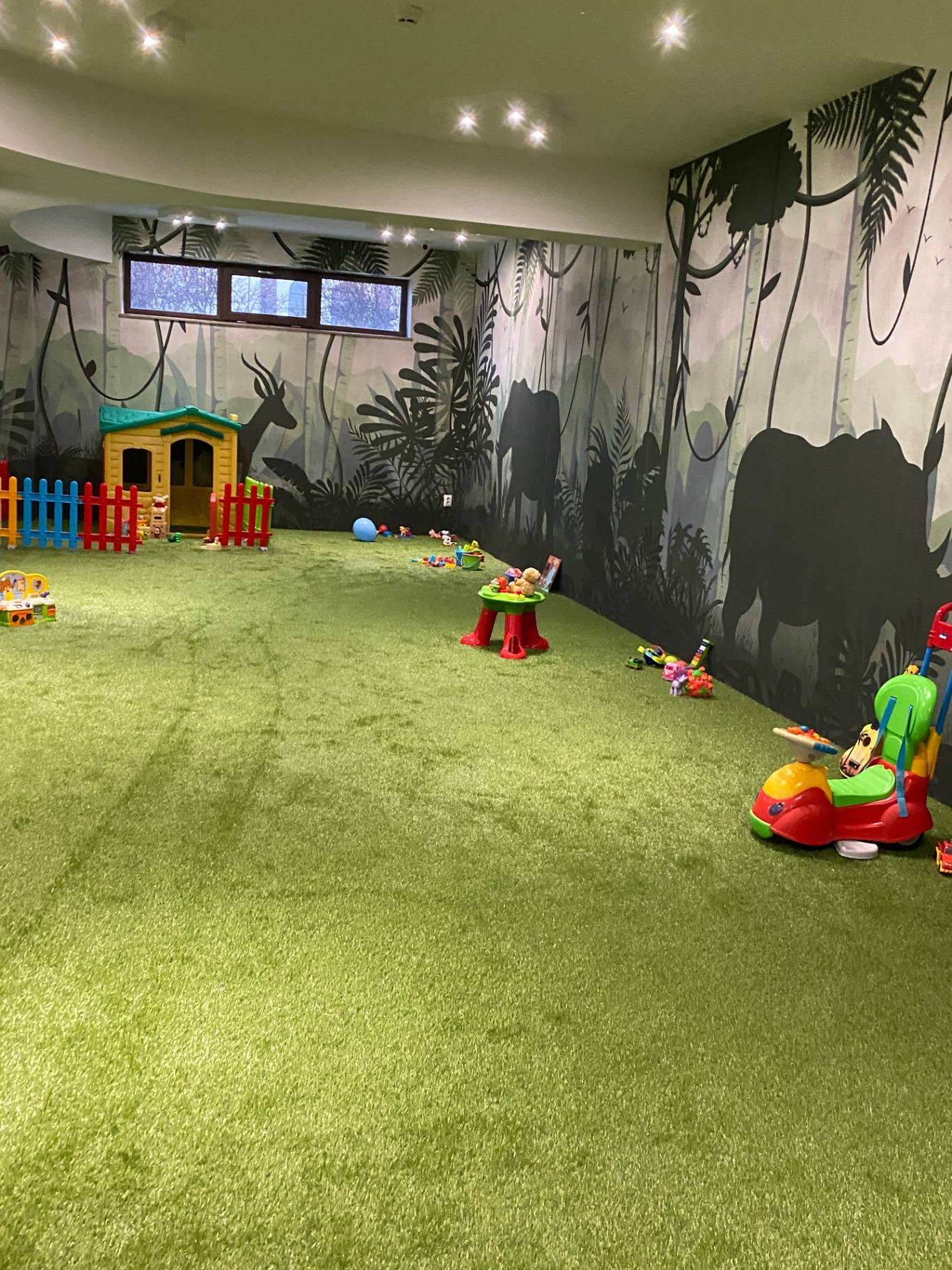 Spațiu de joacă pentru copii la Club Bucovina, vedere generală